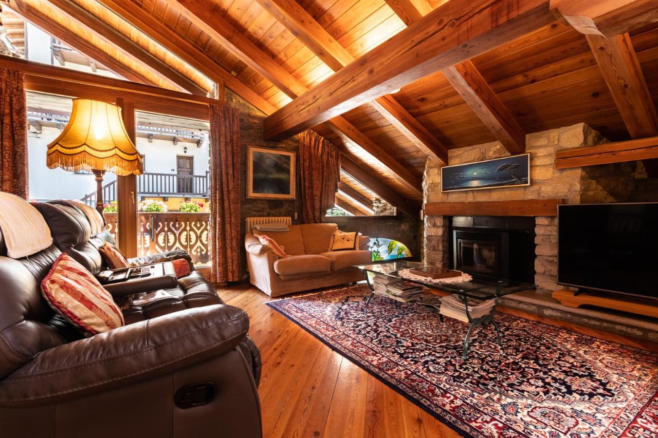 L'Atelier Du Temps - Woodstone Villa Aosta Exteriör bild
