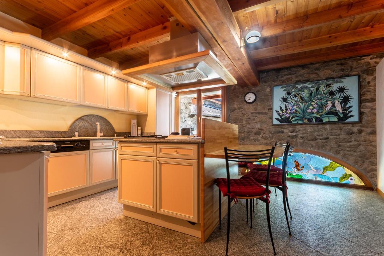 L'Atelier Du Temps - Woodstone Villa Aosta Exteriör bild